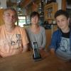 Telekom Ärger: Sechs Wochen ohne Telefon und acht Wochen ohne Internet Andreas Wenzel und Iris Voll mit Sohn Philipp