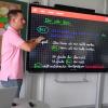 Bernd Kleinschnitz, Lehrer und Medienpädagoge an der Eichendorff-Schule in Gerbrunn, zeigt, wie ein elektronischer Hefteintrag auf der interaktiven Tafel aussieht. Bernd Kleinschnitz, Lehrer und Medienpädagoge an der Eichendorff-Schule in Gerbrunn, zeigt, wie ein elektronischer Hefteintrag auf der interaktiven Tafel aussieht.