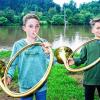 Sind auf dem besten Weg, gute Jagdhornbläser zu werden: Jakob Böger aus Erlenbach (links) und Ferdinand Oetting aus Hafenlohr. Foto: Günter Reinwarth