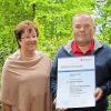 Von allen Seiten wurde Gert Kürschner (Zweiter von rechts) an seinem Arbeitsplatz gratuliert.