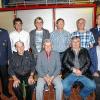 Halten der Sonderhöfer Wehr seit 40 und 50 Jahren die Treue: Vordere Reihe (von links): Erwin Pfeuffer, Heinrich Müller, Paul Jakob, Georg Betz. Hinten: Wolfgang Knorr, Alfred Geißendörfer, Manfred Düll, Winfried Flury, mit dem Kommandanten Andreas Mark (links) und Tobias Müller (rechts).