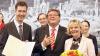 Oberbürgermeister Christian Schuchardt (links) überreichte Bürgermeister Adolf Bauer den Ehrenring der Stadt Würzburg und dankte dessen Gattin Doris fürs „Rücken freihalten“.