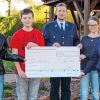 Sie haben für den guten Zweck auf ihre Danksagungsgeschenke verzichtet: Die Konfirmanden aus Steinmark spendeten 222 Euro an die Helfer-vor-Ort-Gruppe (HvO) der Feuerwehr Oberndorf. Die Organisation leistet bei Unfällen in der Region Erste Hilfe vor Ort.