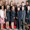 (cop)   Bei der Konfirmation in der Friedenskirche segnete Pfarrerin Ruth Schlinke 13 Jugendliche für ihren Lebensweg, „auf dem Christus sie begleiten will.“ In ihrer Predigt verglich sie den Glauben mit einer Wanderkarte, die Orientierung gibt, heißt es in einer Pressemitteilung. Posaunenchor und Kirchenchor schmückten den Festgottesdienst musikalisch aus. Der Konfirmationstag endete mit der Spruchandacht zusammen mit der Band Refiner‘s Fire. Die Konfirmanden sind (hinten von links:) Samantha Friedel, Karolin Gruber, Michelle Eberling, Erik Ruppel, Florian Hümmer, Malik Anderson, Pfarrerin Ruth Schlinke, (vorne von links:) Larissa Beßmann, Franca Henke, Kristina Wagner, Fabienne Lampert, Rico Wenkheimer, Peter Sperling und Dominik Sauer.