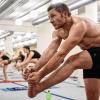 Beweglichkeit gefordert: Beim Bikram Yoga kommt man nicht nur durch die 40 Grad ins Schwitzen. Auch die Übungen sind schweißtreibend. Beweglichkeit gefordert: Beim Bikram Yoga kommt man nicht nur durch die 40 Grad ins Schwitzen. Auch die Übungen sind schweißtreibend.