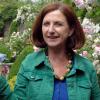 Rose-Marie Strobel hat die Rosen im Arnsteiner Rosengarten mit angepflanzt. Rose-Marie Strobel hat die Rosen im Arnsteiner Rosengarten mit angepflanzt.