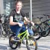 Auf allen Arten von Fahrrädern zu Hause: Linda Riedmann Auf allen Arten von Fahrrädern zu Hause: Linda Riedmann