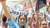 Christen in Pakistan demonstrieren für die Religionsfreiheit und protestieren gegen Brandanschläge auf christliche Häuser.