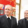 Vom Dekan zum Generalvikar: Bischof Friedhelm Hofmann (rechts) stellt Thomas Keßler als Nachfolger von Karl Hillenbrand vor.