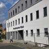 Im neuen "Gesundheitszentrum Volkach" an der Ecke Obervolkacher- und Dr. Eugen-Schön-Straße empfangen vier moderne Arzt-Praxen und ein Hörgerätefachgeschäft ab sofort ihre Kunden und Patienten. Im neuen "Gesundheitszentrum Volkach" an der Ecke Obervolkacher- und Dr. Eugen-Schön-Straße empfangen vier moderne Arzt-Praxen und ein Hörgerätefachgeschäft ab sofort ihre Kunden und Patienten.