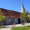 Bei der Dorferneuerung wurde der Hopferstädter Dorfplatz neu gestaltet (Archivfoto von 2016).