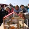 Wo Rauch ist, ist auch Feuer: Im Mini-Rauchhaus breitet sich der Qualm bis in die letzte Ecke aus. Wo Rauch ist, ist auch Feuer: Im Mini-Rauchhaus breitet sich der Qualm bis in die letzte Ecke aus.