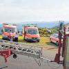 Glück im Unglück: Das Großaufgebot an Feuerwehr und Rettungskräften kontrollierte die Lage rund um das Feuer im Rhön-Park-Hotel recht schnell. Am Ende standen drei Verletzte und geschätzte 15 000 Euro Schaden.