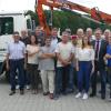Neu in Kitzingen: das Unternehmen Schirmer-Bau mit seinen Mitarbeitern und Unternehmer Rainer Schirmer (Sechster von rechts).