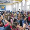 Spannend: Gebannt hören fast 50 Kinder die Geschichte von James Irvin, erzählt von Kindermissionarin Michele Ross aus Crailsheim von der Kinderevangelisationsbewegung (KEB).