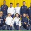 (ca)   Stark präsentierten sich die Säbelfechter des FC Tauberbischofsheim. Beim Sparkassen-Cup in Künzelsau dominierte der Club in der Altersklasse 2002 die nationale Konkurrenz. Bei den Schülern siegte Leon Kremer in einem rein Tauberbischofsheimer Finale gegen seinen Teamkollegen Leon Kuzmin. Luca Staehle komplettierte den Tauberbischofsheimer Dreifacherfolg. Bei den Schülerinnen unterlag Ylvi Schillinger (FC TBB) erst im Finale gegen die Lokalmatadorin Annika Lechel. Platz drei holte sich Schillingers Teamkollegin Tais Kuzmin. Ebenfalls auf Platz zwei landete Alina Nagel. Die junge Säbelfechterin des Jahrgangs 2003 verlor erst im Finale gegen Emma Brunner (FC Würth Künzelsau). Zudem errang Björn Hoffmann (Jg. 2001) mit Platz drei einen weiteren Podestplatz. Das siegreiche Team, hinten von links Luca Staehle, Björn Hoffmann, Leon Kuzmin, Leon Kremer, Louis Haag und Eike Hetzel, vorne von links Ylvi Schillinger, Tais Kuzmin, Alina Nagel, Andrej und Eduard Funk.