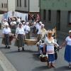 Farbenfroh präsentierte sich der Festzug am Sonntag in Frammersbach. Für weiße Wäsche sorgten die Waschweiber von den Garten- und Blumefreunden. Farbenfroh präsentierte sich der Festzug am Sonntag in Frammersbach. Für weiße Wäsche sorgten die Waschweiber von den Garten- und Blumefreunden.