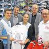 Gemeinsam für den Residenzlauf: Von links Decathlon-Filialleiter Martin Sachse, Reinhard Peter vom Residenzlauf-Team, Verena Berger (Decathlon-Abteilungsleiterin Running), Sportamtsleiter Jens Röder und Peter Müller-Reichart, Veranstaltungsleiter beim Residenzlauf.