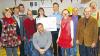 Im Bild: Heidrun Grauer, Alfred Stark, Matthias Wilhelm, Dirk Wiesner, Andreas Winkler, Doris Krückel, Thomas Wetzel, »Pünktchen« (Franziska Kirchner), Peter Ziegler, Bürgermeister Burkard Losert und »Böhnchen« (Torsten Wittorff).