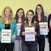 Gespür für Wertpapiere: Auf dem Bild von links Nicole Förster, Laura Kundler, Nadine Karlein, Lena Ziegler, Linda Kleinhenz und Gosbert Maisch
