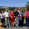 Weg für Genießer: Der neue Genuss-Wein-Wanderweg mit dem Namen „Wein-Kult-Tour“, der die Winzerdörfer Lindach, Stammheim und Zeilitzheim miteinander verbindet, wurde im Beisein von zahlreichen Politikern, Behördenvertretern und Weinhoheiten feierlich an der Weinbergskapelle bei Lindach eröffnet.