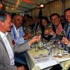 Erlebten einen lockeren Abend: Der Schirmherr der 19. TBB-Open, Bürgermeister Wolfgang Vockel, Milan Kovacevic von der Tennisschule Milan (beide links), Landtagsabgeordneter Wolfgang Reinhart und Tennistrainer Niki Pilic (rechts).