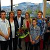 Blick auf Main und Weinberge: Weinbau-Präsident Artur Steinmann (links) und Fränkische Weinkönigin Marion Wunderlich (Bildmitte) zollten dem Neubau des Erlabrunner Weinguts Hausknecht mit seinem gelungenen Ausblick ihren Respekt. Mit im Bild: (ab Zeiter von links) Markus, Monika, Frank Niklas und Stefan Hausknecht.