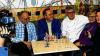 Live in der Frankenschau: (von links) Der neue Hotel-Chef Emil Strohofer, Komödiant Volker Heißmann, die Vorbesitzer Reinhold und Lydia Müller sowie BR-Live-Reporterin Constanze Schulz.