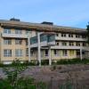 Arbeiten derzeit unterbrochen: Mitte August wird feststehen, wie beim Abriss des noch stehenden Kreiskrankenhausgebäudes weiter vorgegangen werden soll. Arbeiten derzeit unterbrochen: Mitte August wird feststehen, wie beim Abriss des noch stehenden Kreiskrankenhausgebäudes weiter vorgegangen werden soll.