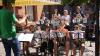 "Musikalisch in den Juli" hieß es am Samstag bei der Wochenendaktion der Stadtmarketing-Gesellschaft. Größte Musikgruppe war die vor der Mohren-Apotheke aufspielende Big Band der Realschule Karlstadt.