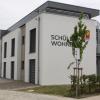 Im Schnitt rund 60 Berufsschüler je Schulwoche nutzten neue Wohnheim des Landkreises in Karlstadt seit Jahresbeginn. Im Bau- und im Schulausschuss war von einem problemlosen Betrieb die Rede.