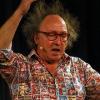 Haarsträubend: Urban Priol ist gezeichnet von einer Welt, die nichts als Empörung hervorruft - und wunderbar zum politischen Kabarett im ursprünglichen Sinne taugt.