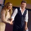 Markus Lanz mit Jennifer Lopez bei «Wetten, dass...?» im ISS Dome in Düsseldorf. Foto: Marius Becker
