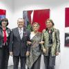 Was es ist: Eine interessante Verbindung aus Poesie, dem Gedicht „Was es ist“ von Erich Fried, und Malerei zeigt Elisabeth Maseizik zurzeit in der Schalterhalle der Sparkasse Karlstadt. Im Bild von links Elke Sigmund von der Sparkasse, Gebietsdirektor Peter Schmitt, Elisabeth Maseizik und Kunsterzieherin Bettina Baier.