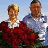 50 rote Rosen: Friedrich Heß hat seiner Heidi zur Goldenen Hochzeit einen großen Strauß geschenkt. Am Samstag feiert das Paar im Kreise der Familie. Dazu werden auch die fünf Enkel anreisen.