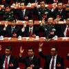 Demonstration der Einigkeit: Der neue chinesische KP-Chef Xi Jinping (Zweiter von links in der ersten Reihe) und andere Parteigrößen.