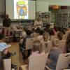 Kinderbuchautor THiLO ließ die Kinder der vierten und fünften Klasse der Grund-und Mittelschule Waldbüttelbrunn die spannende Saga der Star Wars Filme I-VII erleben.
