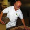 Slow Food: Bäckermeister Franz Heinrich setzt auf regionale Rohstoffe bei der Zubereitung.
