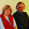 Die beiden Sprecher im Eine-Welt-Laden: Ilse Buchta und Wolfgang Gessner.