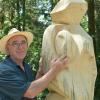 Florian Tully hat seine Skulptur der Mutterliebe gewidmet. Das Ei als Symbol allen Lebens steht dabei im Mittelpunkt. Florian Tully hat seine Skulptur der Mutterliebe gewidmet. Das Ei als Symbol allen Lebens steht dabei im Mittelpunkt.
