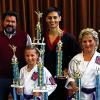 Reichenbergs Bürgermeister Karl Hügelschäffer (von links) gratulierte Lea Winkler, Stefan Beckmann und Andrea Winkler zu ihren Keichu-Do Karate Erfolgen.