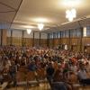 Kein Stuhl blieb leer in der Stadthalle. Auch die Grünewaldhalle war voll besetzt. Das zeugte von einem regen Interesse der Tauberbischofsheimer Bürger an der Bürgermeisterwahl.