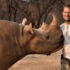 Prägende Begegnung: Sebastian Hilpert in Südafrika auf einer Auffangstation für Nashörner.