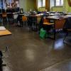 Trostlos und feucht: Hier hält sich keiner länger AUF; als er muss auf. Das Klassenzimmer wird im kommenden Jahr renoviert.
