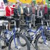 Radfreunde: Im Bild freuen sich mit dem Fachberater für Verkehrserziehung im Schulamt Schweinfurt, Matthias Eichelsbacher (ganz rechts) und den Verkehrsbeauftragten der Schulen (von links) Christiane Michal-Zaiser (Vorsitzende Verkehrswacht), Karola Fichna (Bike Business Office), Polizeihauptkommissar Klaus Seubert, Rektor Kurt Albert (Grundschule am Zabelstein Donnersdorf), Rektor Helmut Schmid (Grundschule Gerolzhofen), Hedwig Pabst (Verkehrsbeauftragte Donnersdorf), Rektorin Claudia Schmidt (Grundschule Schwanfeld), Schulamtsdirektor Günther Hartlieb und Polizeihauptkommissar Klaus Rösch von der Jugend-Verkehrsschule Schweinfurt über die neuen Fahrräder.