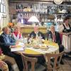 Franken und Tirol treffen aufeinander: Beim 7. Fränkisch-Tiroler Mundarttreffen im Handthaler Brunnenhof sorgten beide Mundartkreise für beste Unterhaltung. Im Bild: (von links) Georg Götz, Vorsitzender des Main-Franken-Kreises Würzburg, Veranstalter Wastl Haselsberger, Rosi Lochmann, Georg Krebs, Walter Plattner und der Iphofer Winzersingkreis.