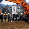 Nicht nur ein Spatenstich: Auch der Bagger kam auf dem Gelände für den Neubau des Haus Waldenfels zum Einsatz.