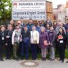 Fränkische Ziegel und Gäste aus der Mongolei: Die Experten informierten sich im Zeilitzheimer Ziegelwerk über den nachhaltigen Baustoff Ziegel. Fränkische Ziegel und Gäste aus der Mongolei: Die Experten informierten sich im Zeilitzheimer Ziegelwerk über den nachhaltigen Baustoff Ziegel.