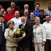 Burkardroth begrüßt die neue Hausärztin: Katalin Panczel (vorne, Zweite von links) mit (von links) dem Zweiten Bürgermeister Sandro Kirchner, Bürgermeister Waldemar Bug und Dritte Bürgermeisterin Elisabeth Kuhn, dahinter die Marktgemeinderäte.