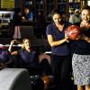 Willkommen in der Bretagne: Rechnungsprüferin Catherine (Catherine Frot, rechts), wird von Mathilde, Louise und Firmine für ihr Bowling-Team angeworben.